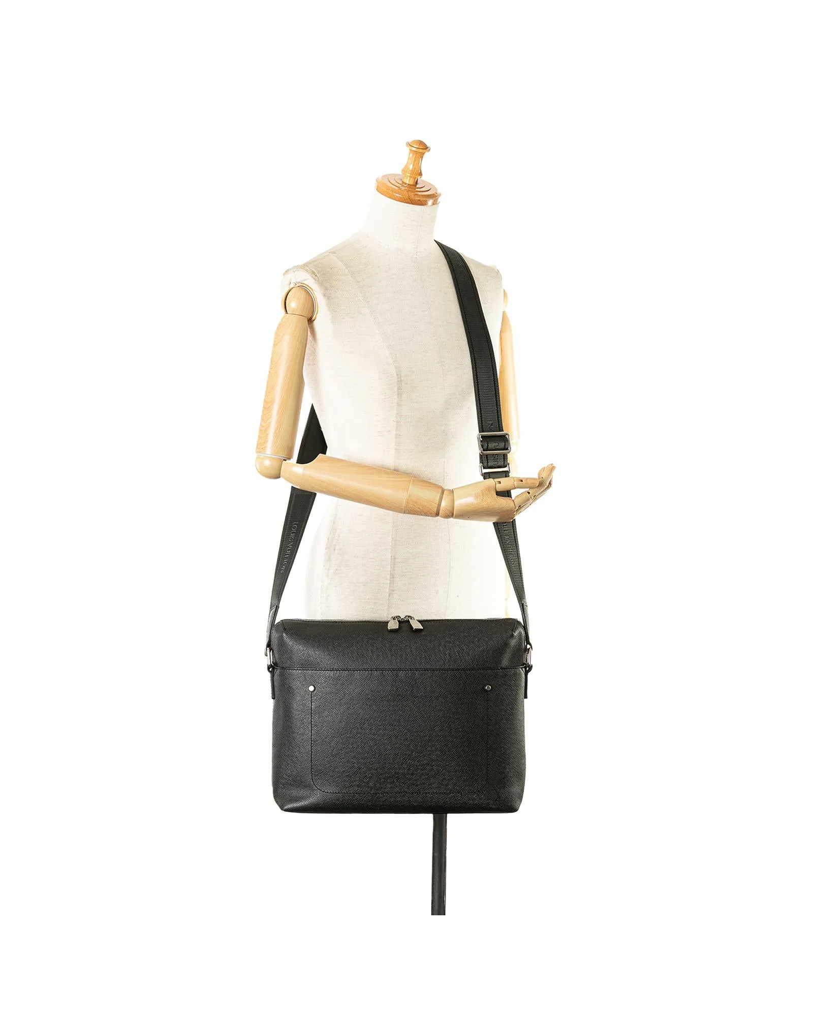 Adjustable Leather Shoulder Bag with Top Zip Closure