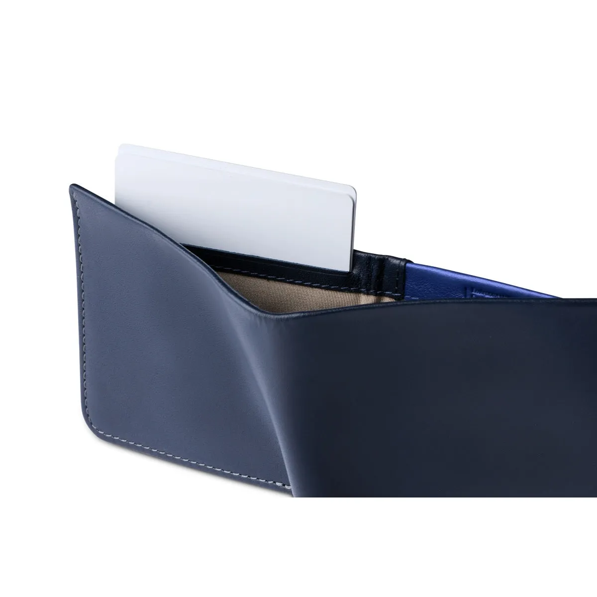 Bellroy Hide & Seek Hi in Navy