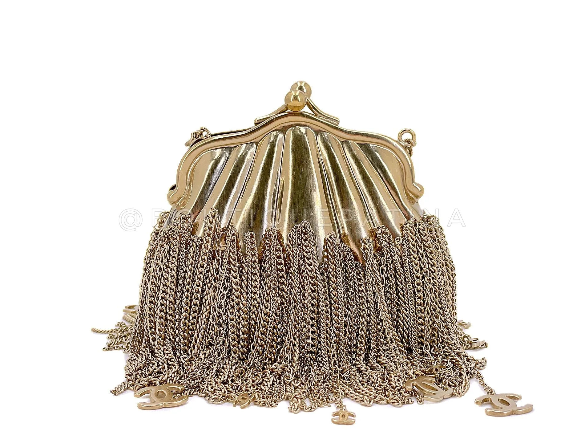 Chanel 2004 Vintage Gold Plated CC Fringe Minaudière Kisslock Clutch Bag 7VI