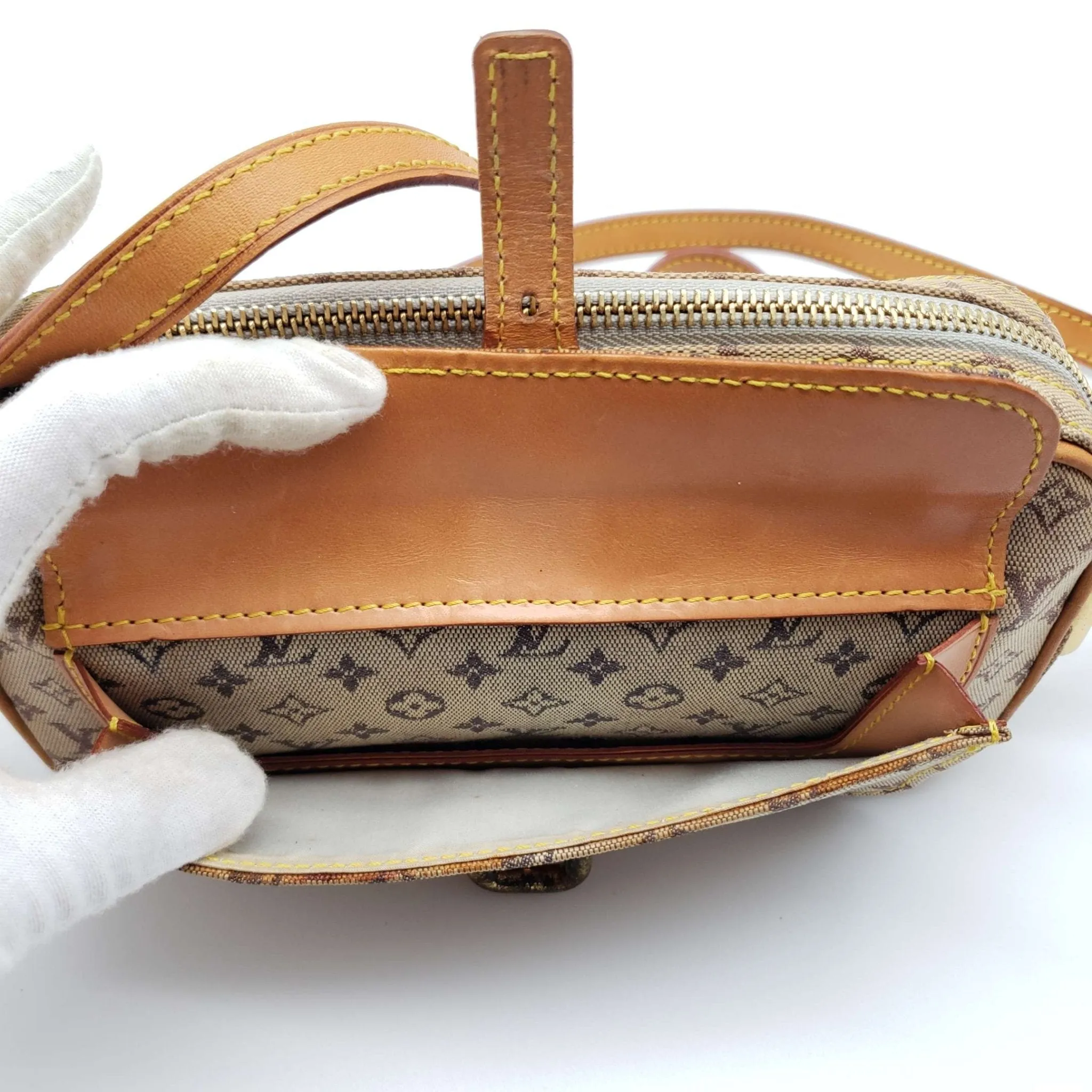 Louis Vuitton Juliette MM Shoulder Bag