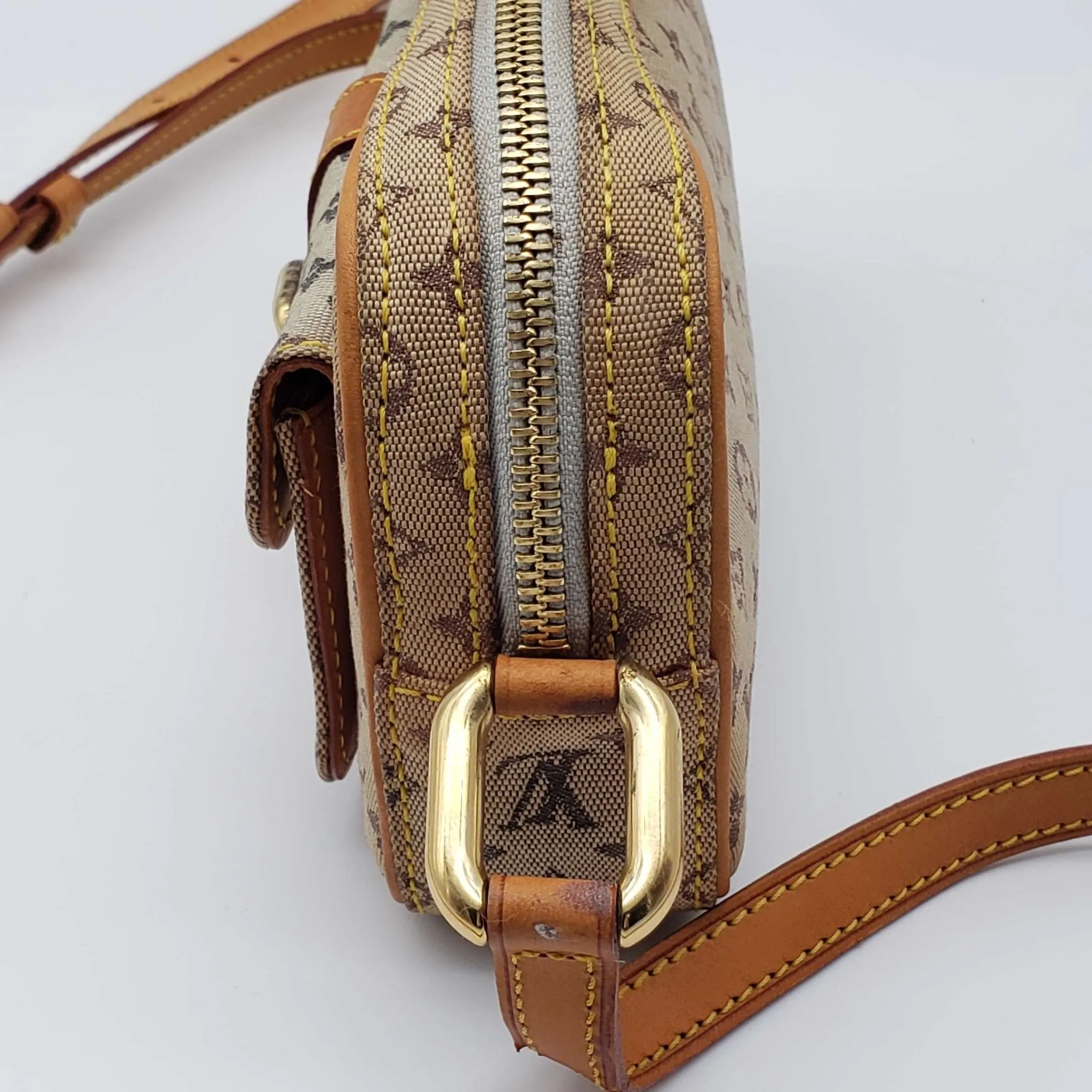 Louis Vuitton Juliette MM Shoulder Bag