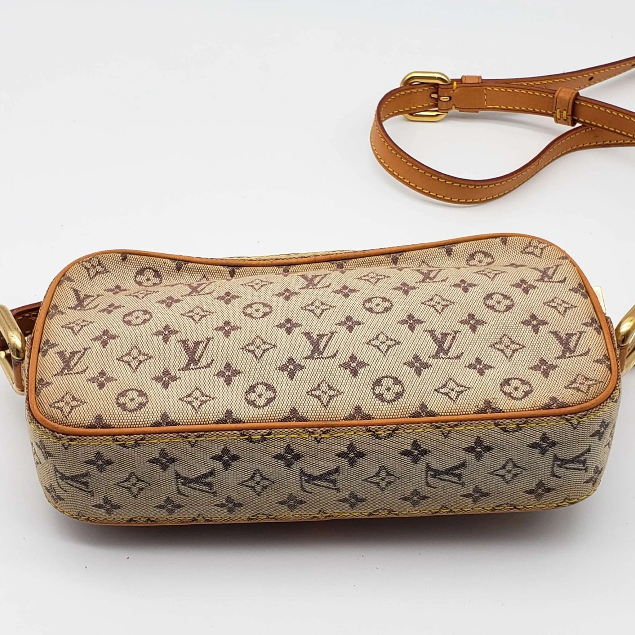 Louis Vuitton Juliette MM Shoulder Bag