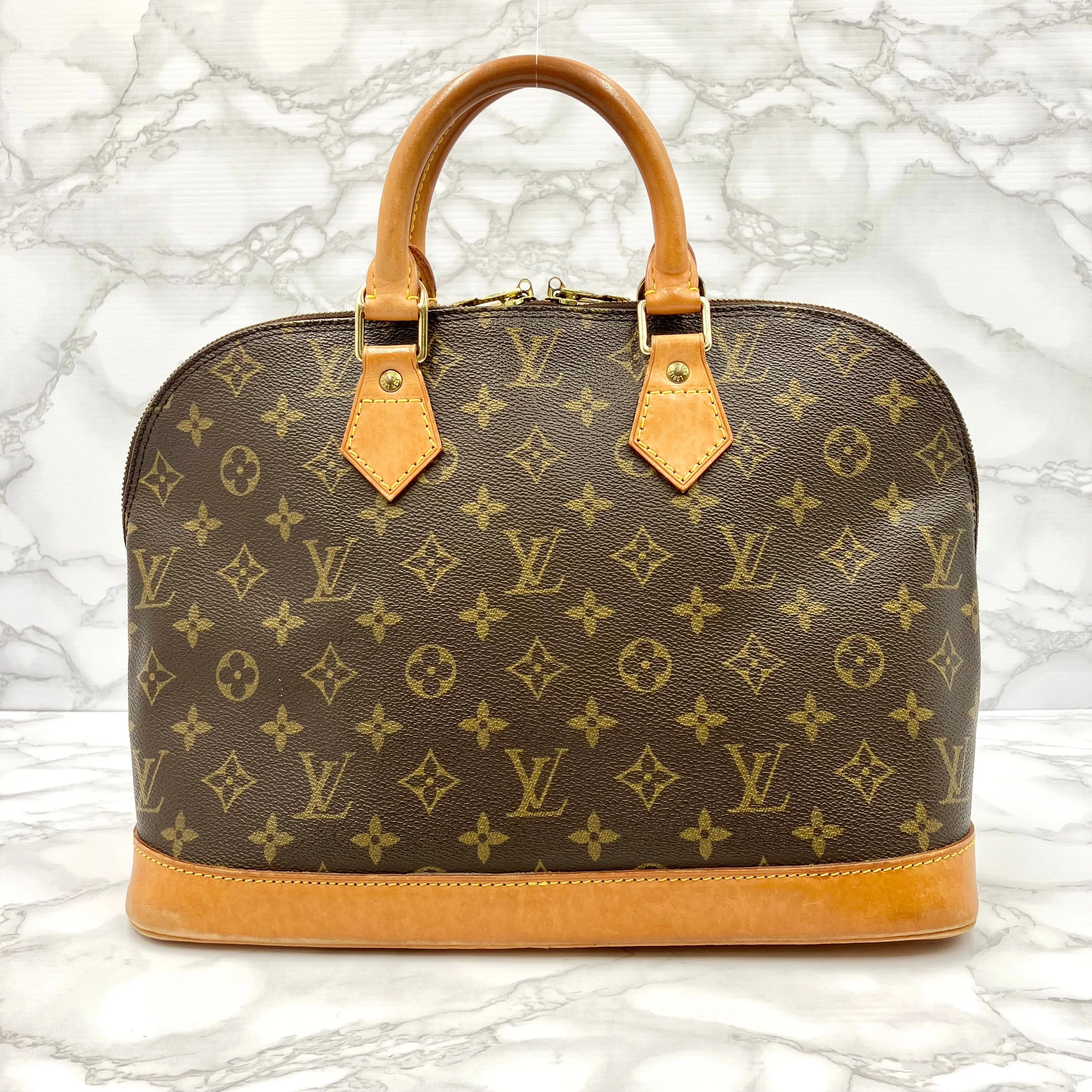 LOUIS VUITTON Monogram Alma PM