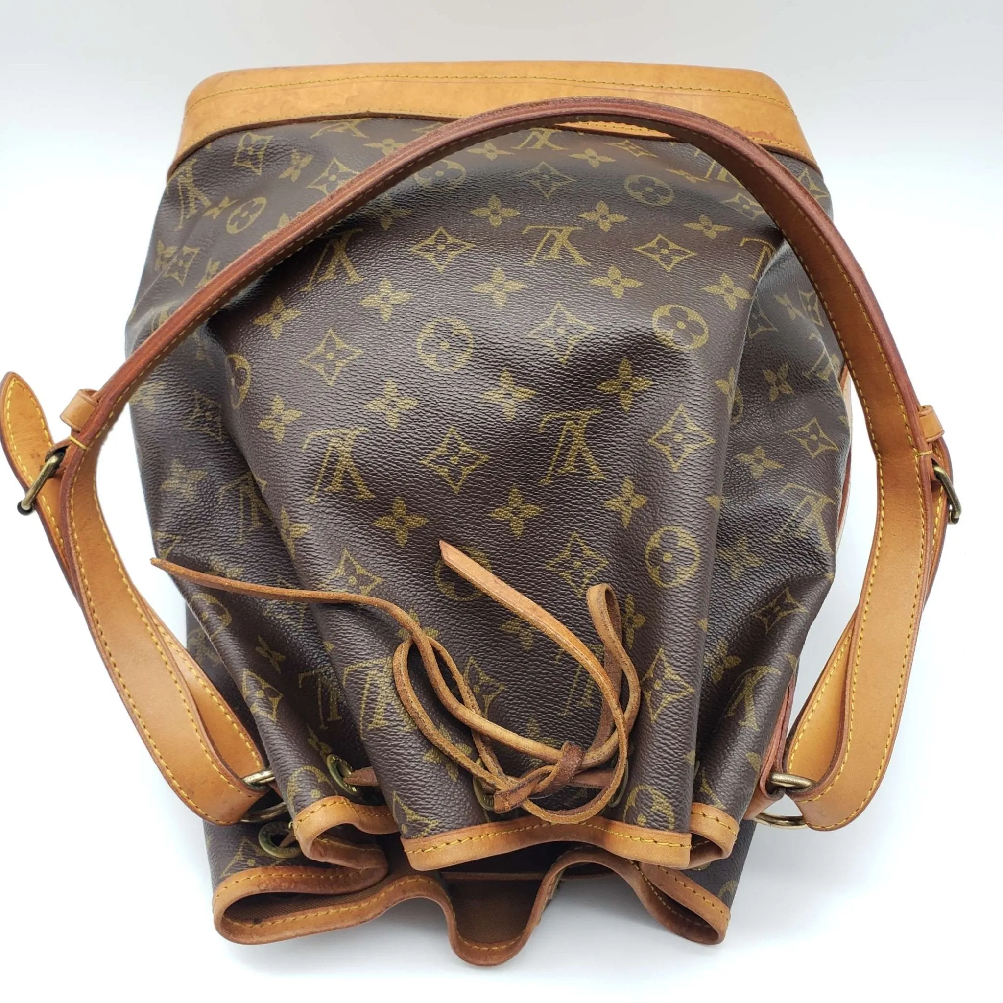 LOUIS VUITTON MONOGRAM PETIT NOE DRAWSTRING BAG