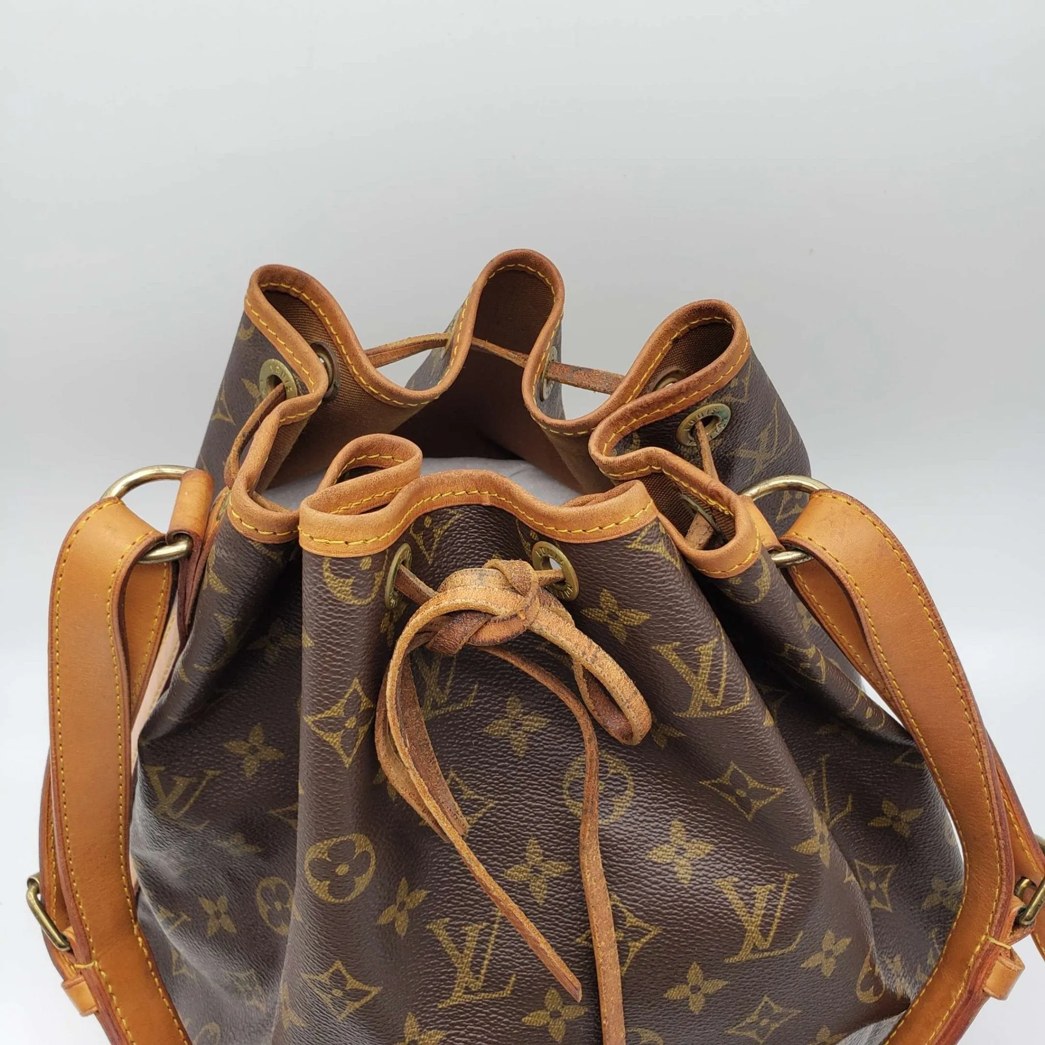 LOUIS VUITTON MONOGRAM PETIT NOE DRAWSTRING BAG