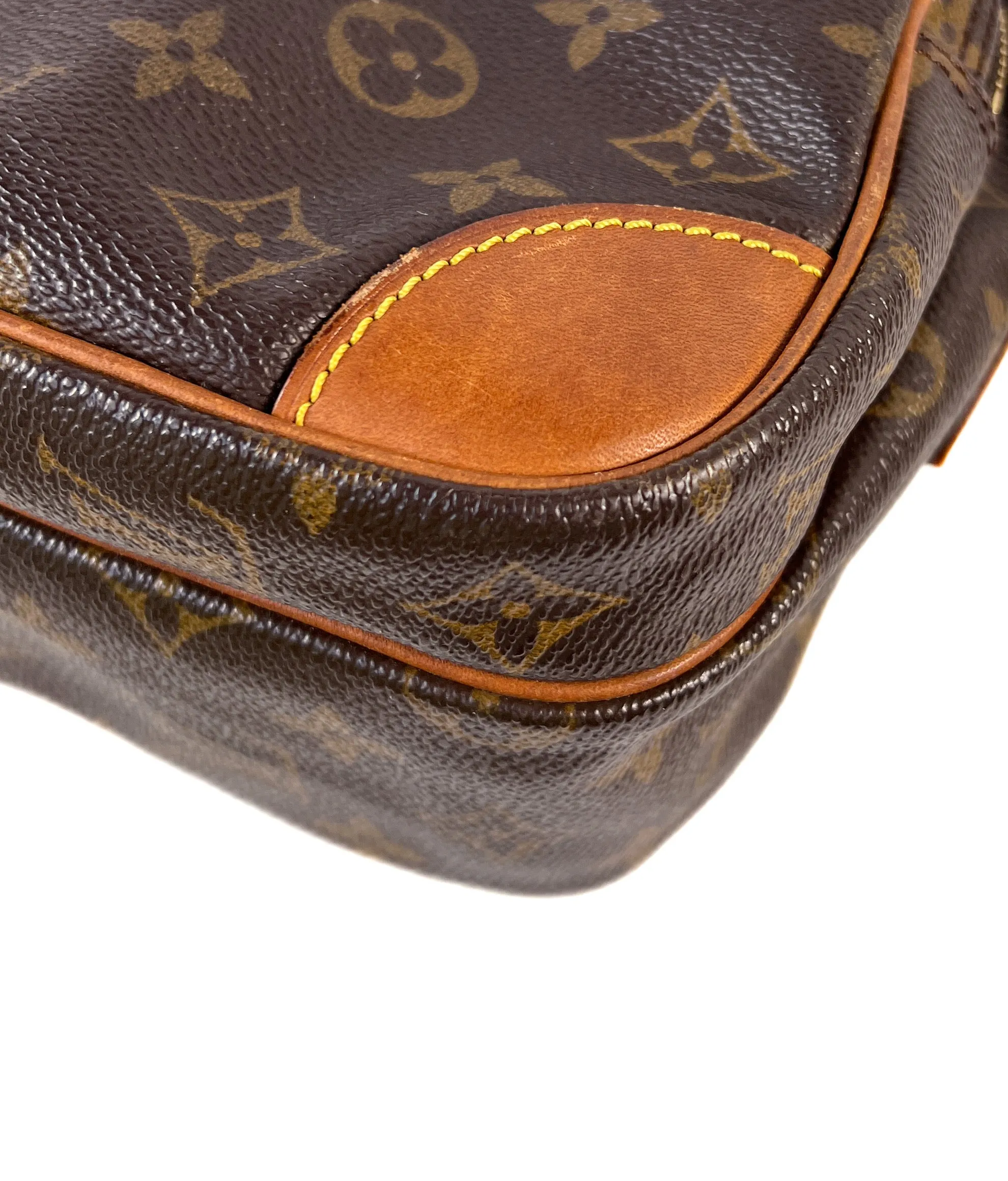 Louis Vuitton monogram vintage Nile crossbody NO0060