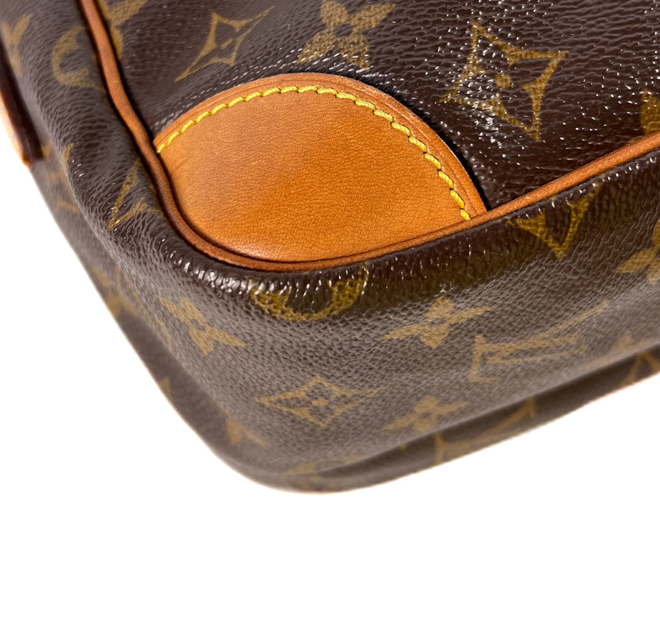 Louis Vuitton monogram vintage Nile crossbody NO0060