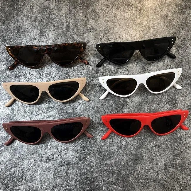 Trendy Plastic Pointy Frame Sunglasses